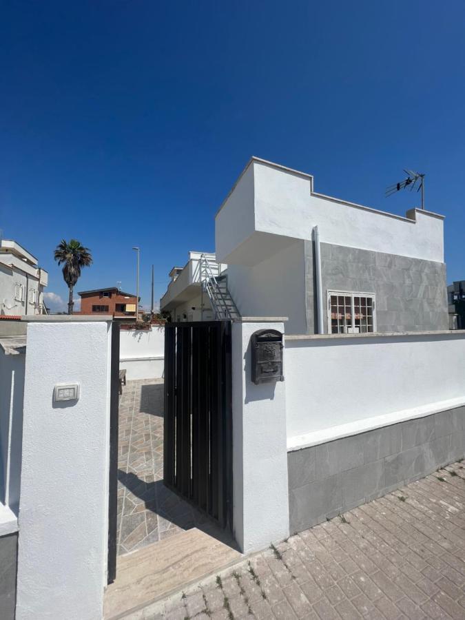 Villa Pisola Fiumicino Airport - Seafront Exterior foto